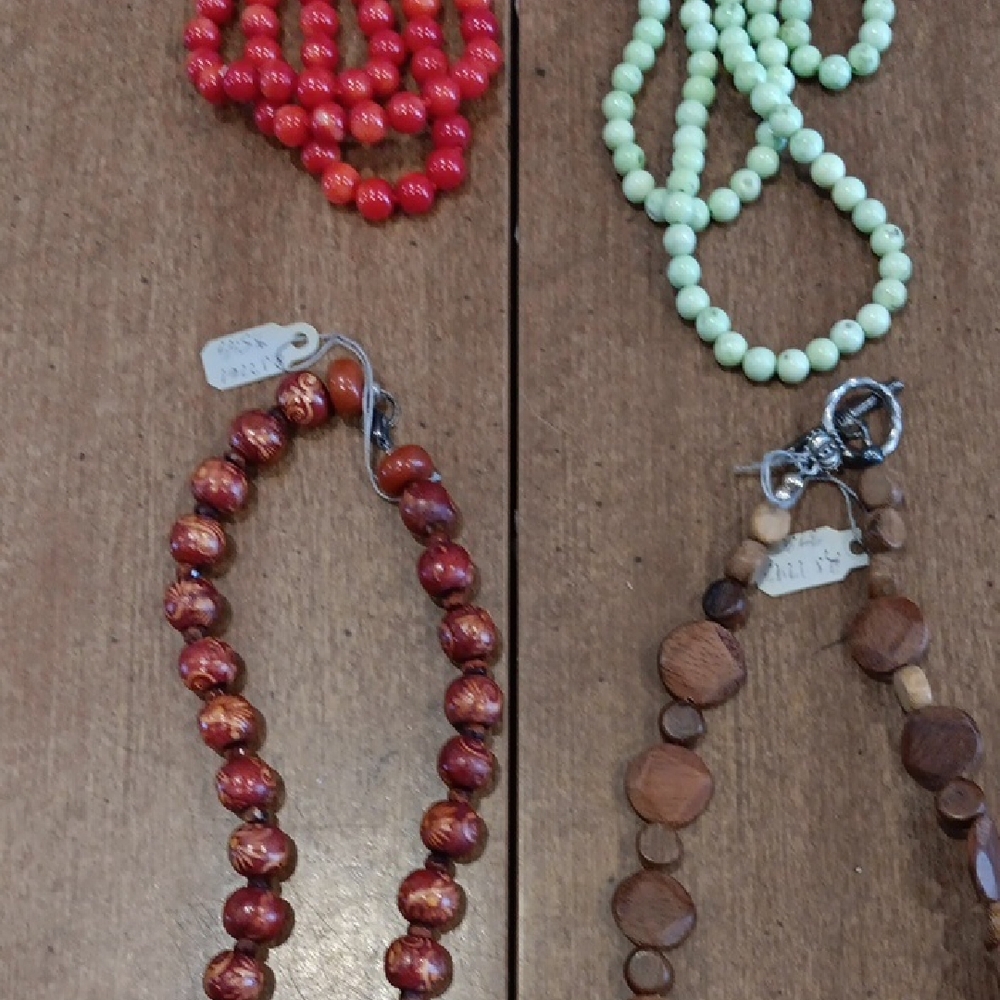 Colorful Beaded Necklace Set - Picture 4 of 8